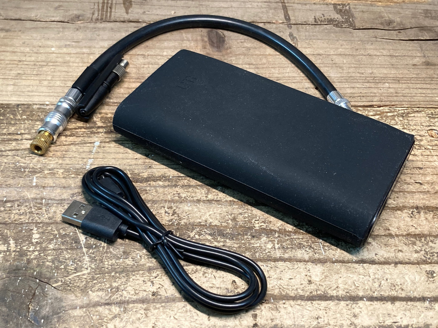 IL320 UOMI Smart Air Pump M1 電動ポンプ 空気入れ MAX100PSI(6ber) 動作確認済