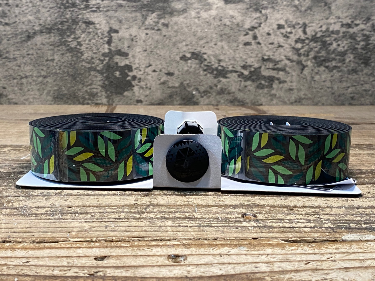 IY266 シクロべーション CICLOVATION LEATHER TOUCH RAINFOREST バーテープ 黒 緑