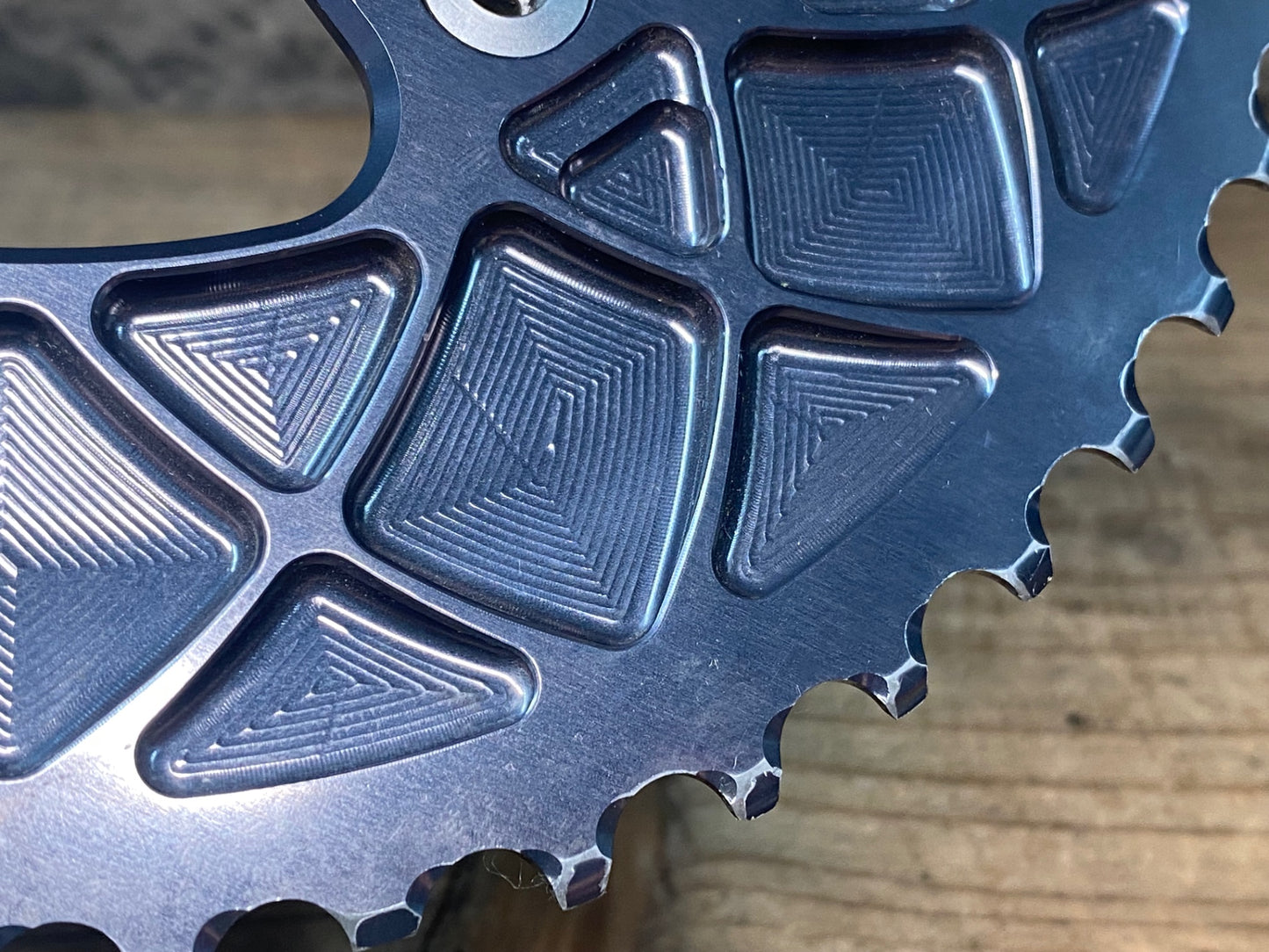 IZ173 アブソリュートブラック ABSOLUTE BLACK OVAL 楕円チェーンリング 52T 11S PCD110 4arm グレー