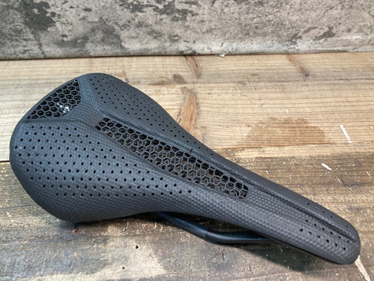 IR710 スペシャライズド SPECIALIZED PHENOM MIRROR サドル 黒 143mm カーボンレール