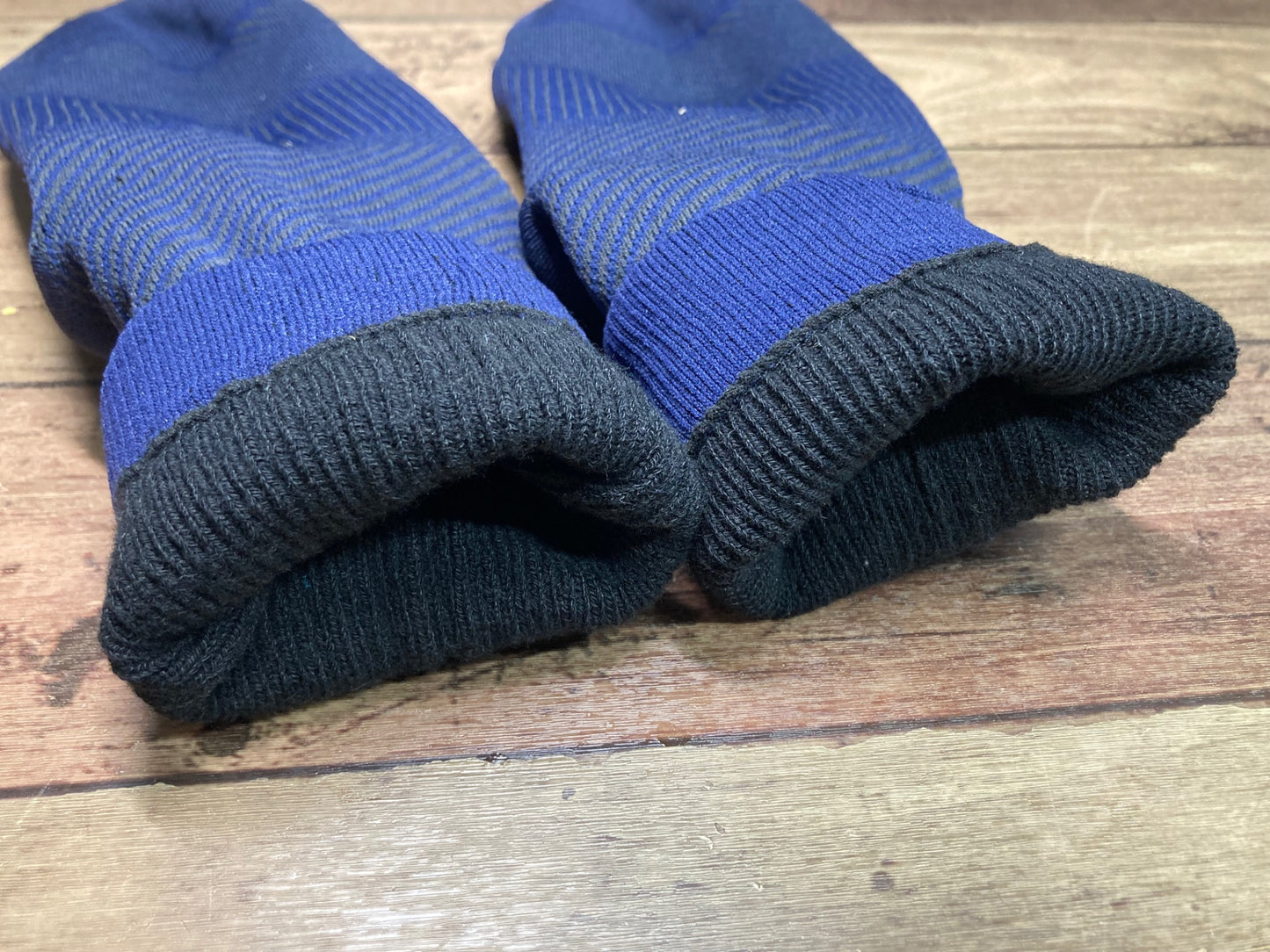 IQ172 レリック reric シューズカバー 紺 M