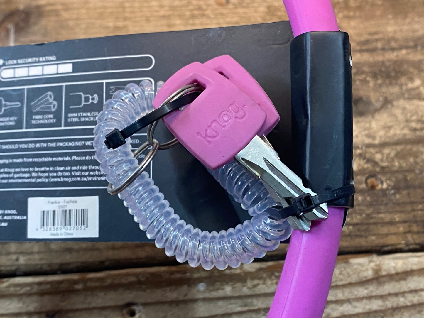 IL038 ノグ knog フランキー Frankie ケーブルロック 紫