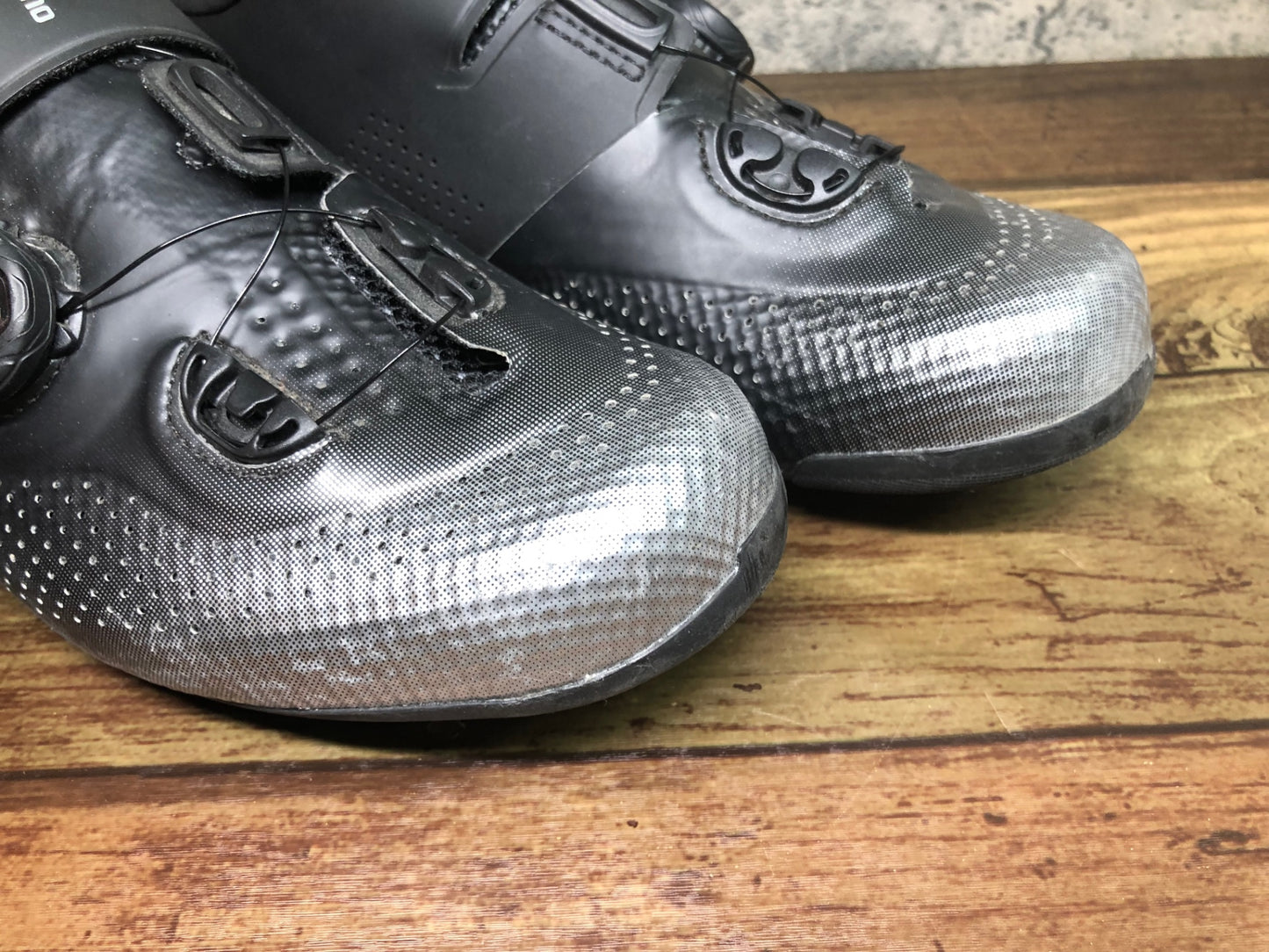 IT924 シマノ SHIMANO RC7 SH-RC702M ビンディングシューズ 黒 シルバー EU42
