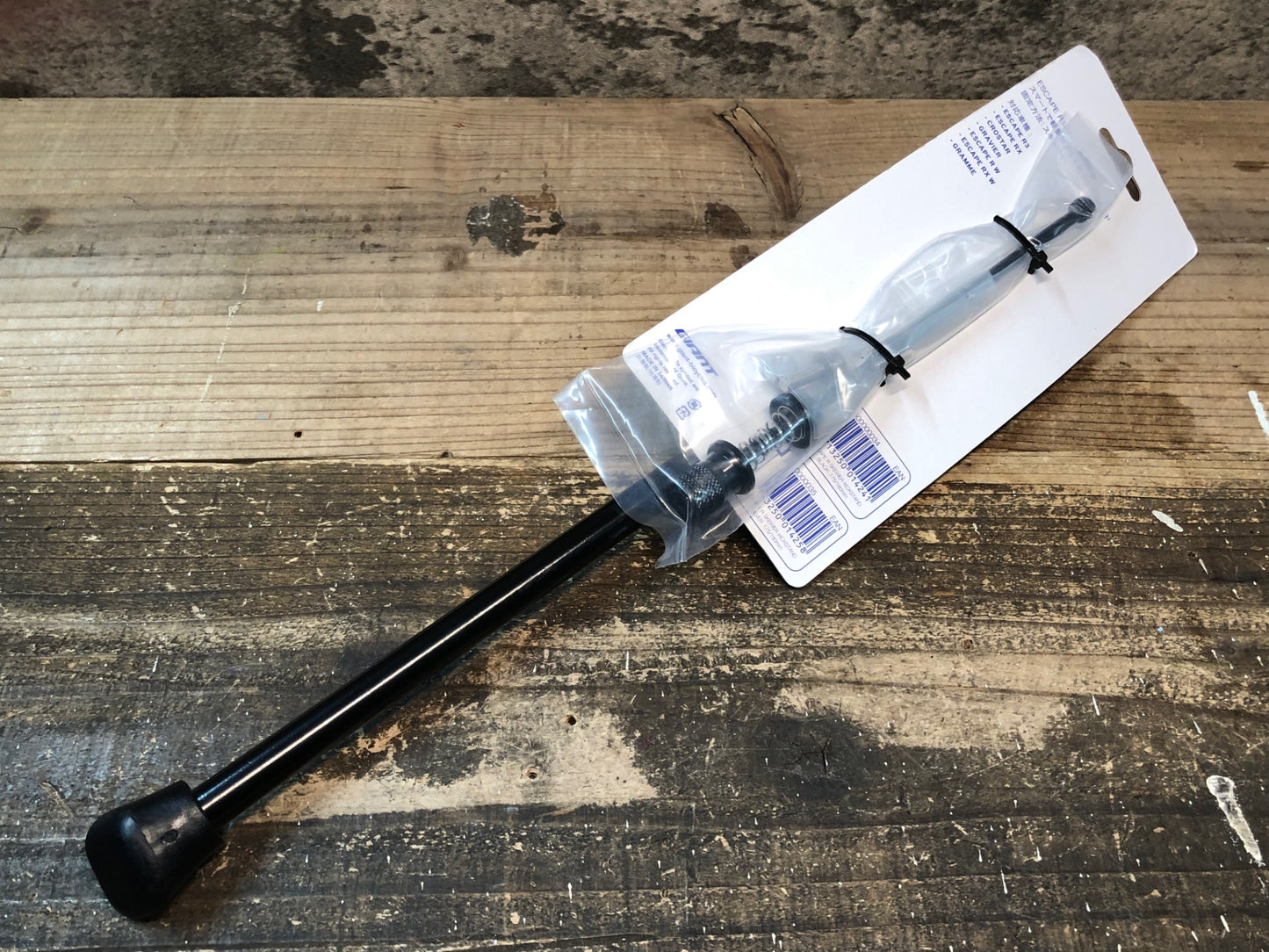 IV987 ジャイアント GIANT ESCAPE R SKEWER KICK STAND