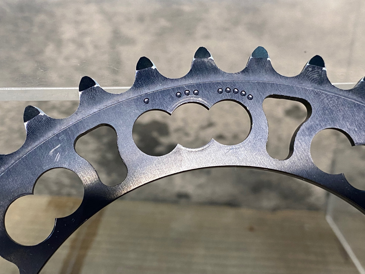 IO763 ローター ROTOR Q-RINGS チェーンリング 楕円 36T BCD110-113