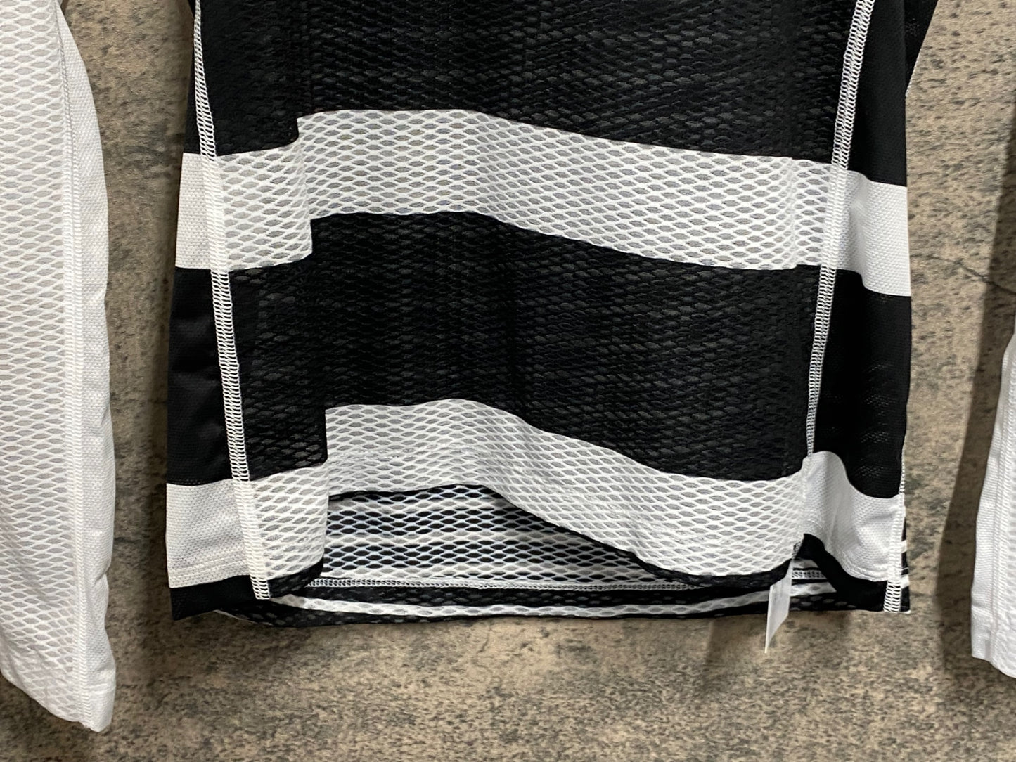 JC313 TICCC 長袖 べースレイヤー 白黒 M