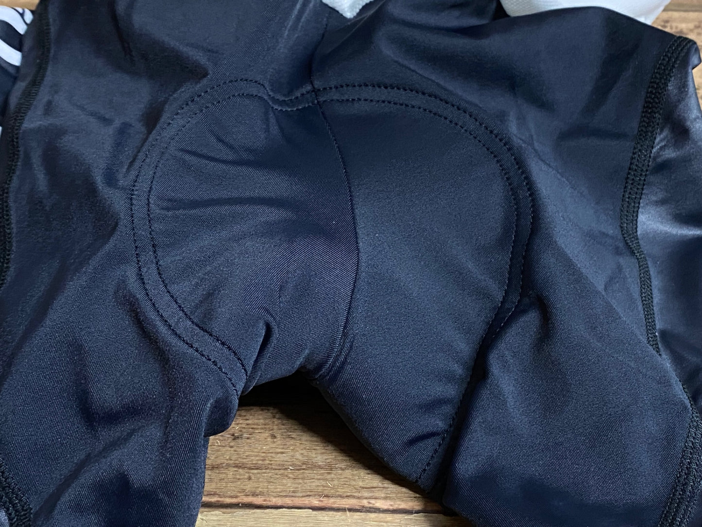 IT621 パールイズミ PEARL iZUMi ビブショーツ 黒赤 BMC S