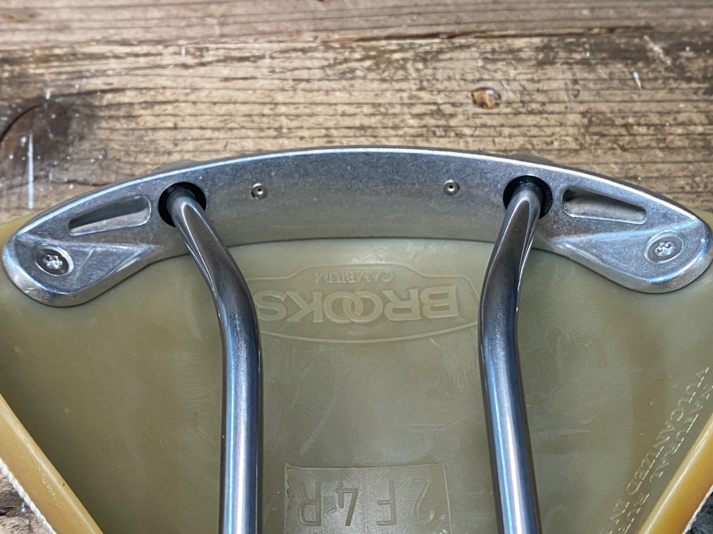 IZ982 ブルックス Brooks Cambium C19 サドル ステンレスレール 横幅実測160mm 白