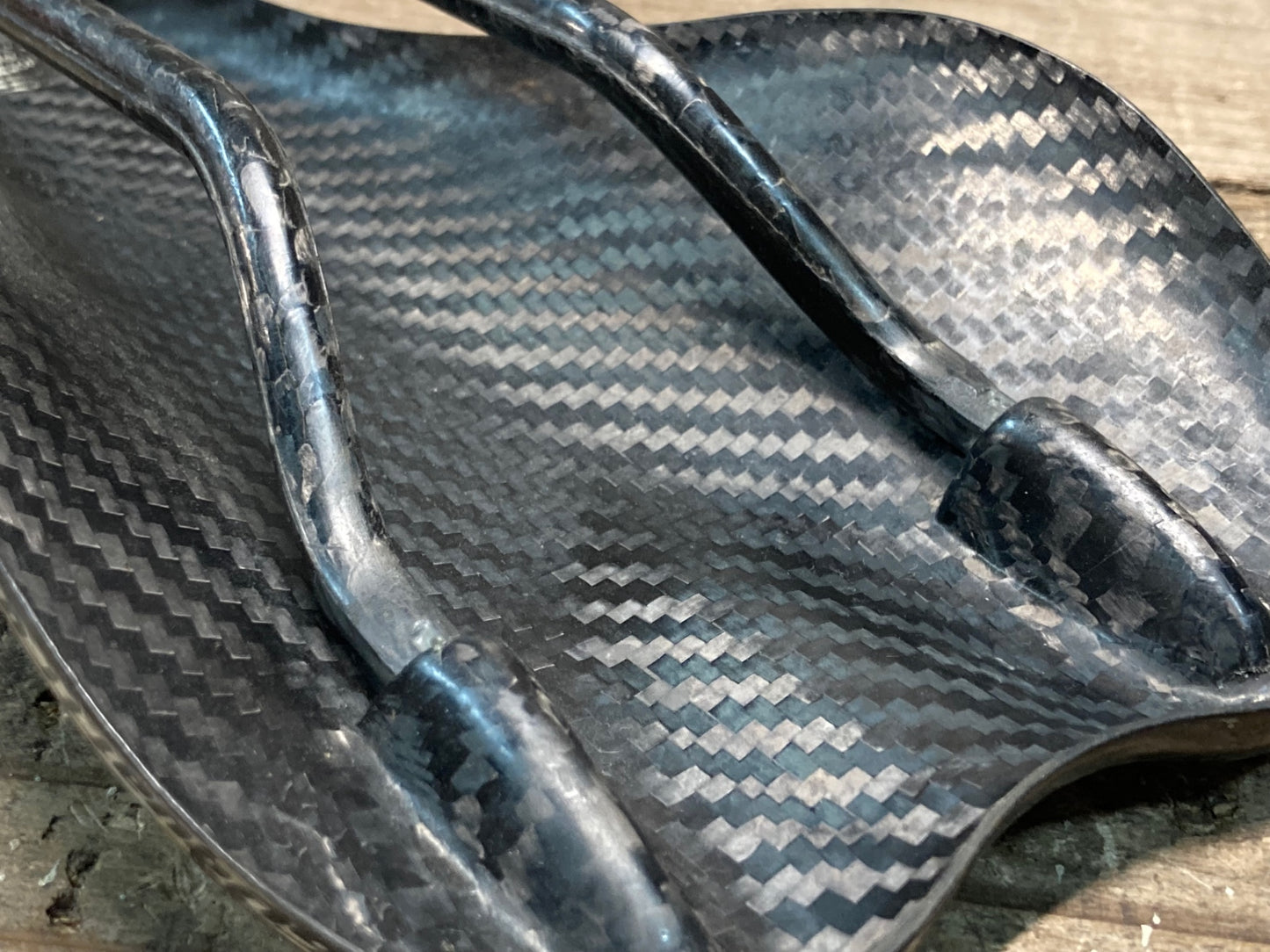 IQ577 セライタリア SELLE ITALIA C64 カーボン サドル 黒