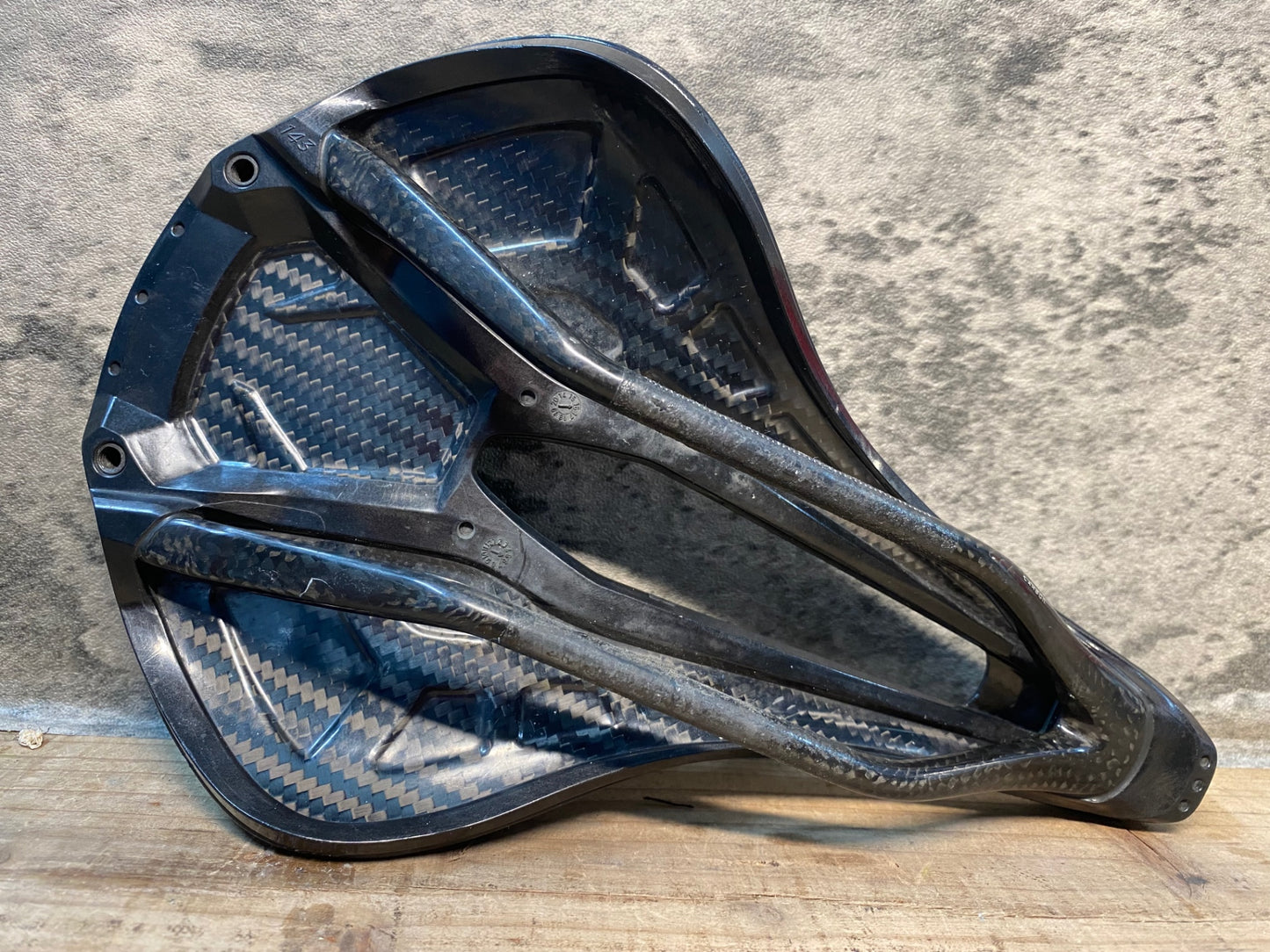 IU194 スペシャライズド SPECIALIZED S-WORKS パワー POWER サドル カーボンレール 143mm