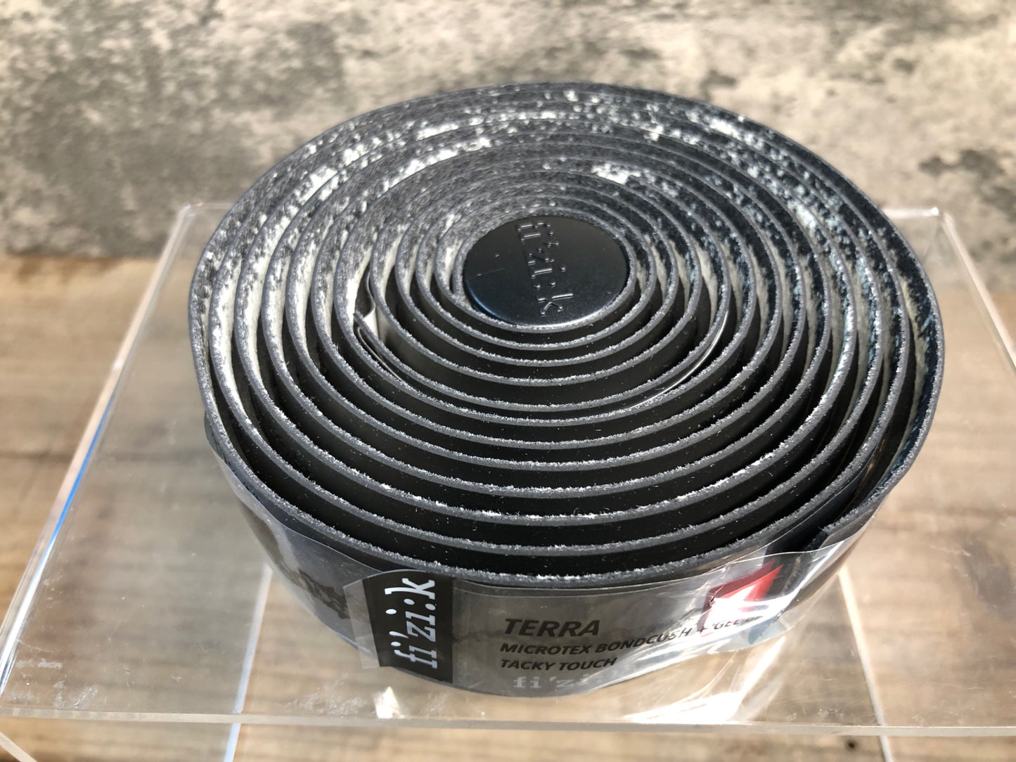 IZ509 フィジーク fizik TERRA BAR TAPE バーテープ 黒 グラベル3.0