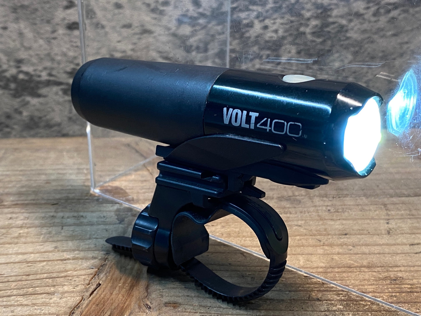 IN578 キャットアイ CATEYE VOLT400 フロントライト ※点灯確認済み