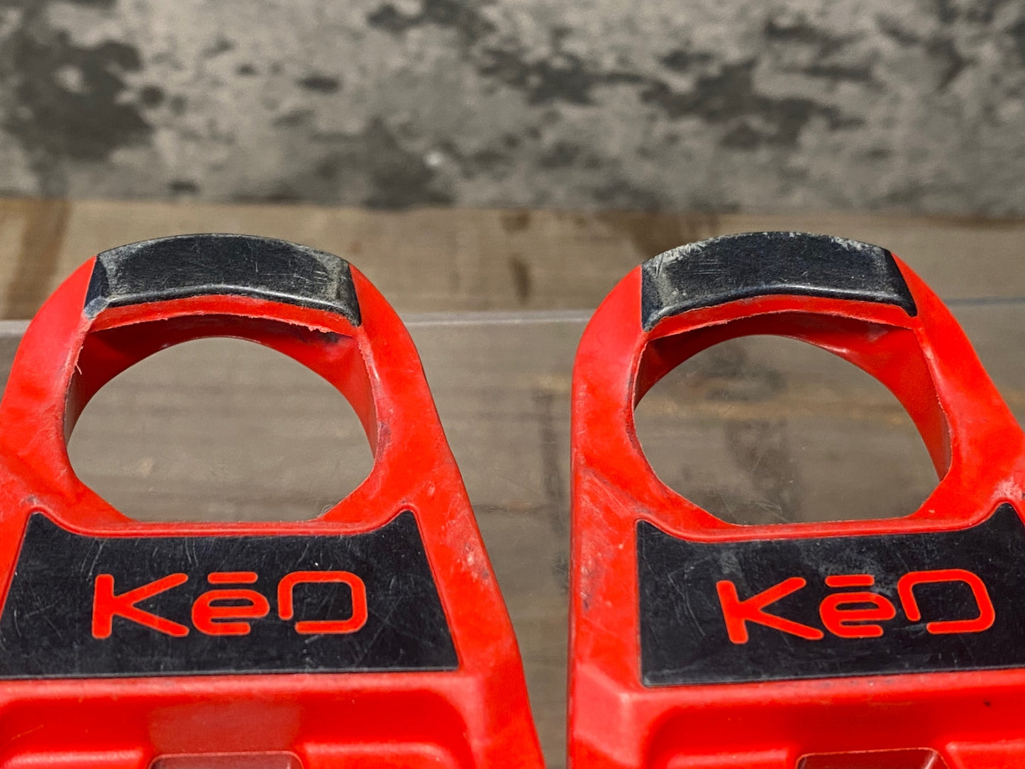 IY648 ルック LOOK KEO CARBON ビンディングペダル 赤