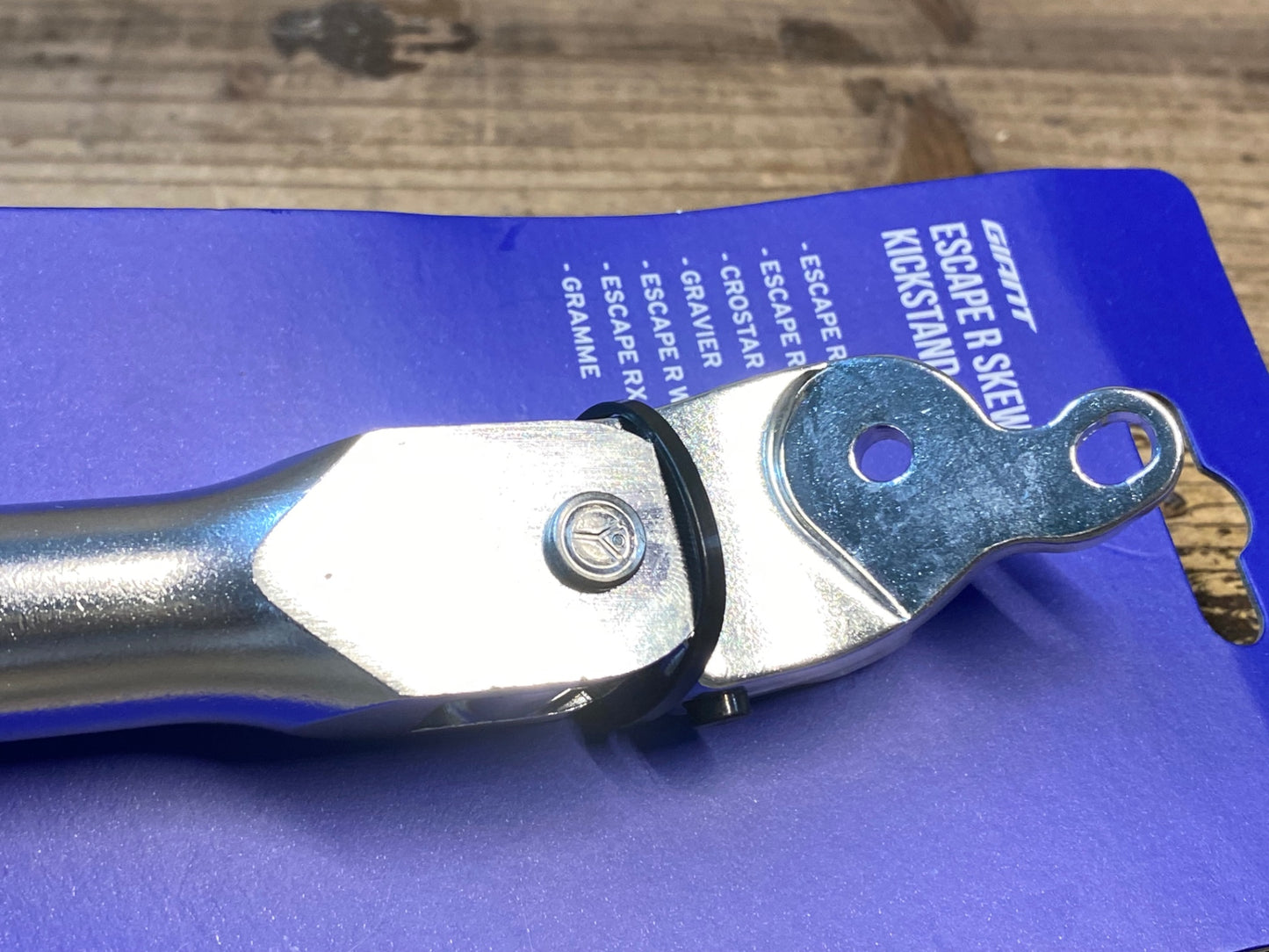 IV794 ジャイアント GIANT ESCAPE R SKEWER KICKSTAND スタンド