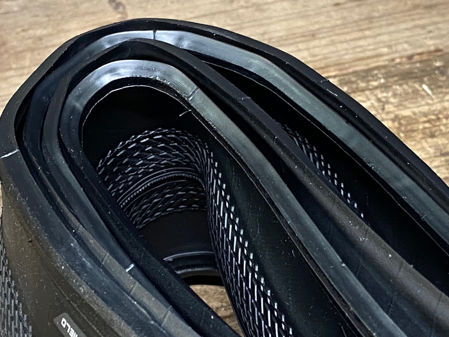 IV702 ジャイアント GIANT GAVIA FONDO 1 700x28C タイヤ