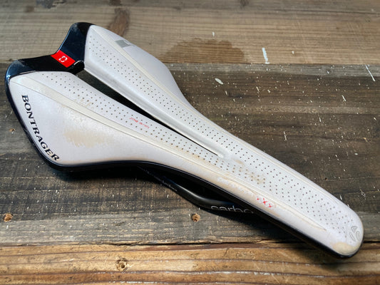 IN821 ボントレガー BONTRAGER PARADIGM XXX カーボンレール サドル 白 138mm