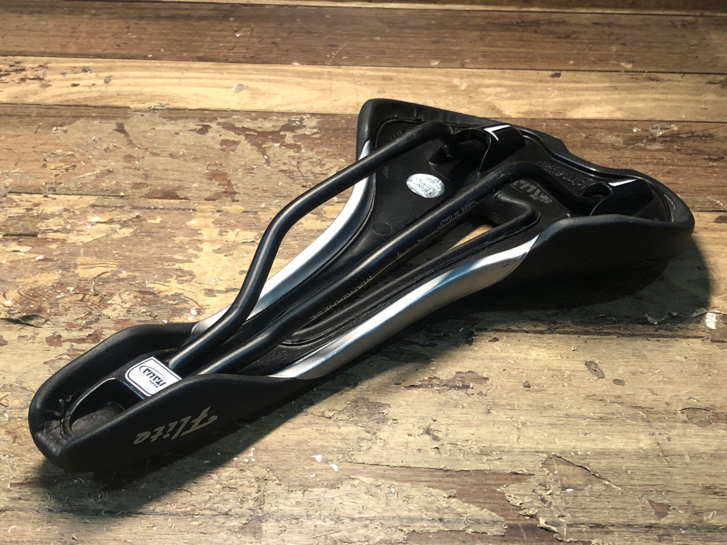 IH282 セライタリア selle italia Flite TM Mn FLOW サドル 黒 MANGANESEレール