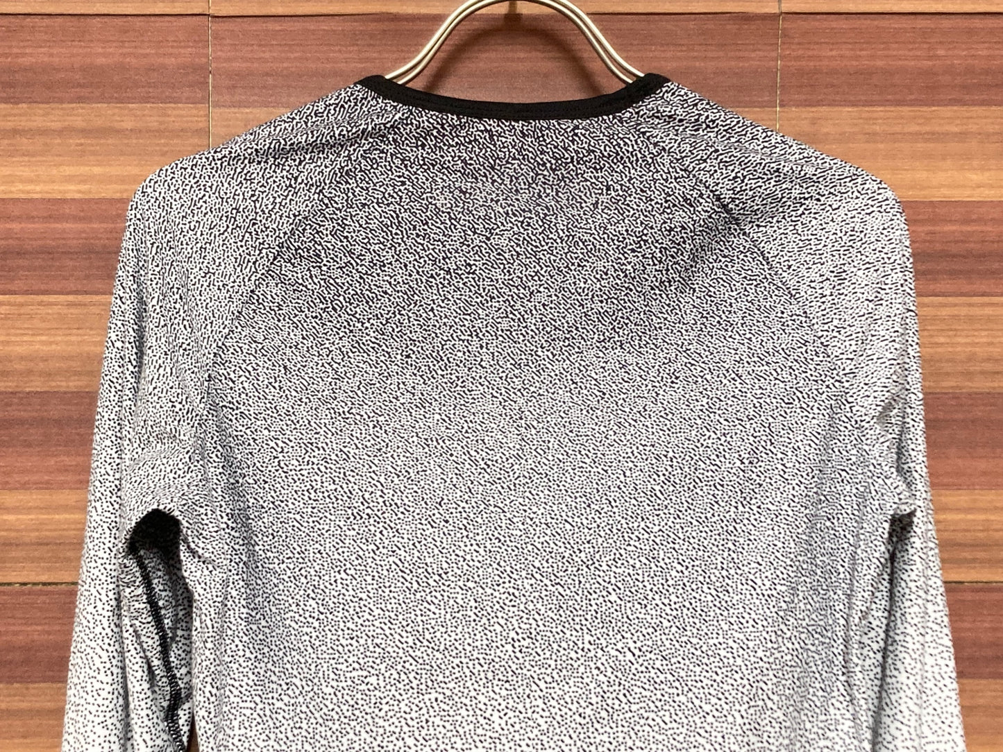 IQ715 イザドア Isadore ALTERNATIVE 長袖 べースレイヤー 白 XS