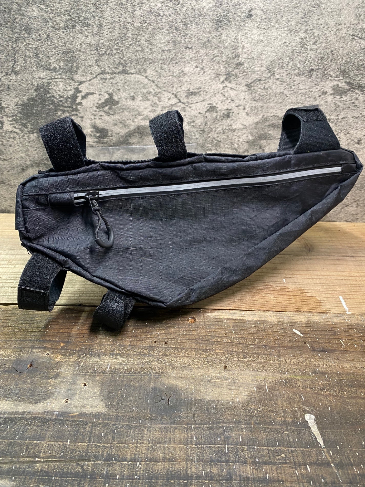 IO021 R250 フレームバッグ 黒