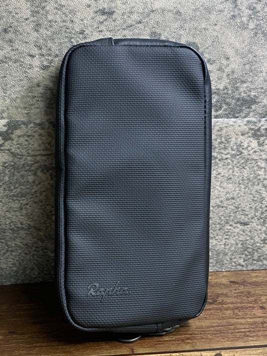 IZ250 ラファ Rapha エッセンシャルケース ESSENTIALS CASE 黒