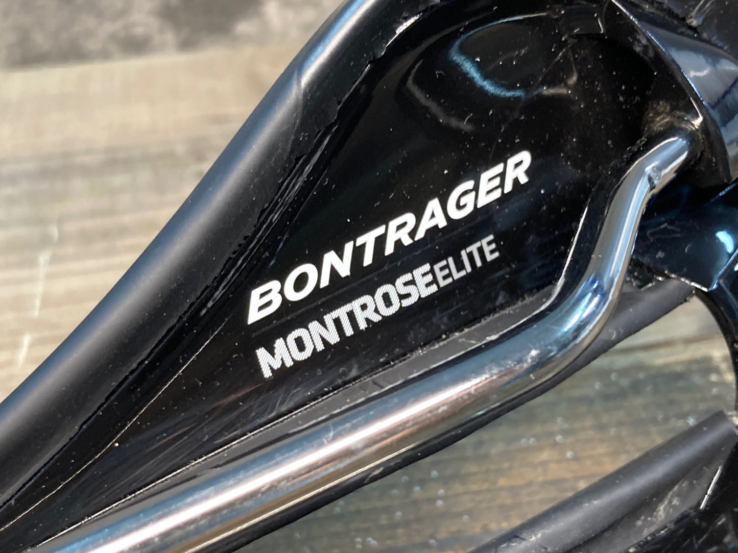 IN891 ボントレガー BONTRAGER MONTROSE ELITE サドル 黒 Hollow Tiレール