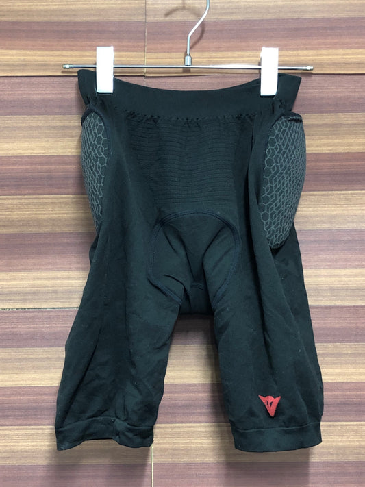 IQ853 ダイネーゼ DAINESE TRAILKNIT PRO ARMOR SHORTS インナーパンツ 黒 L プロテクター付き