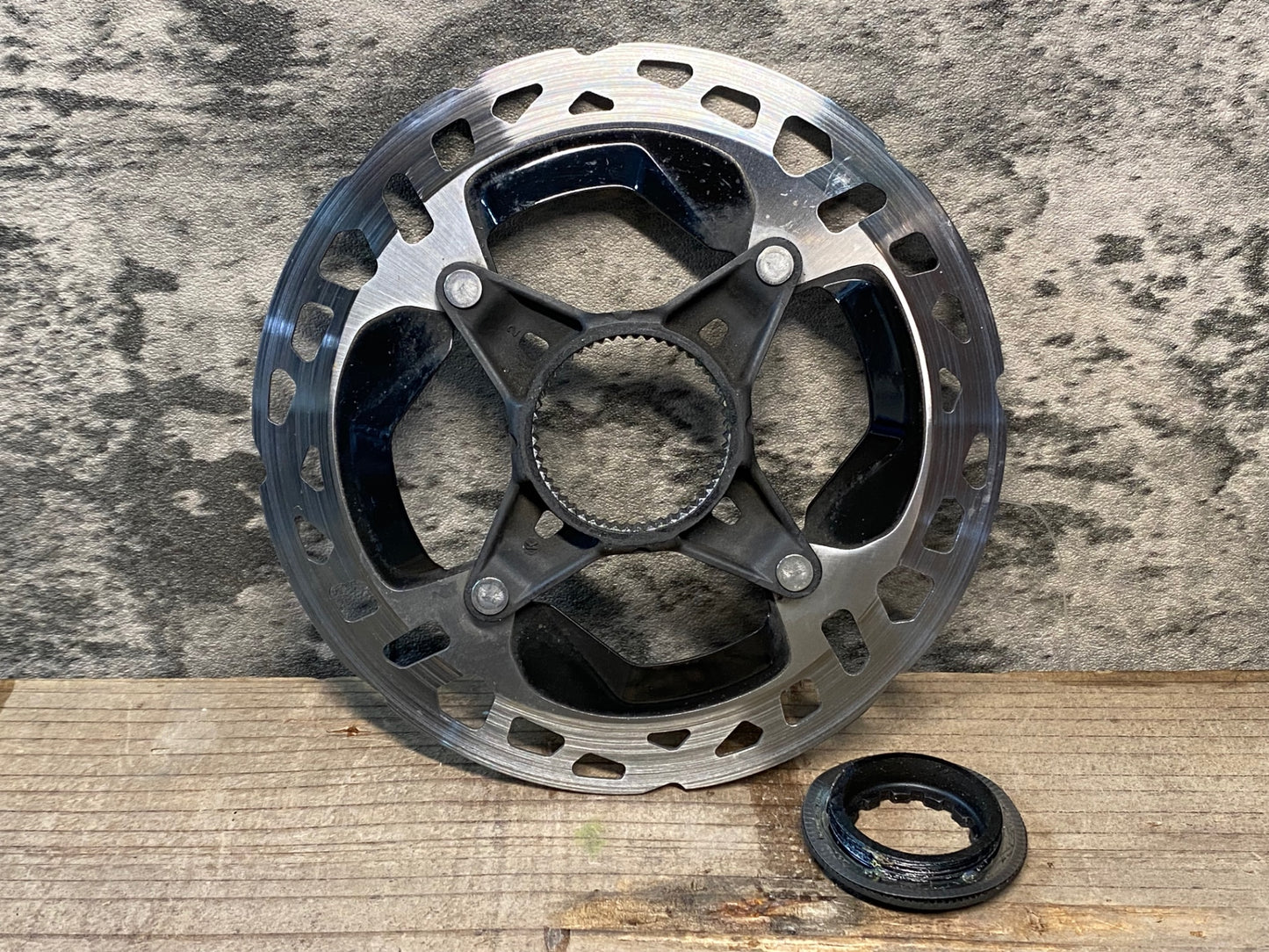 IQ598 シマノ SHIMANO RT-MT900 ディスクブレーキローター Φ140 センターロック 厚み1.68mm