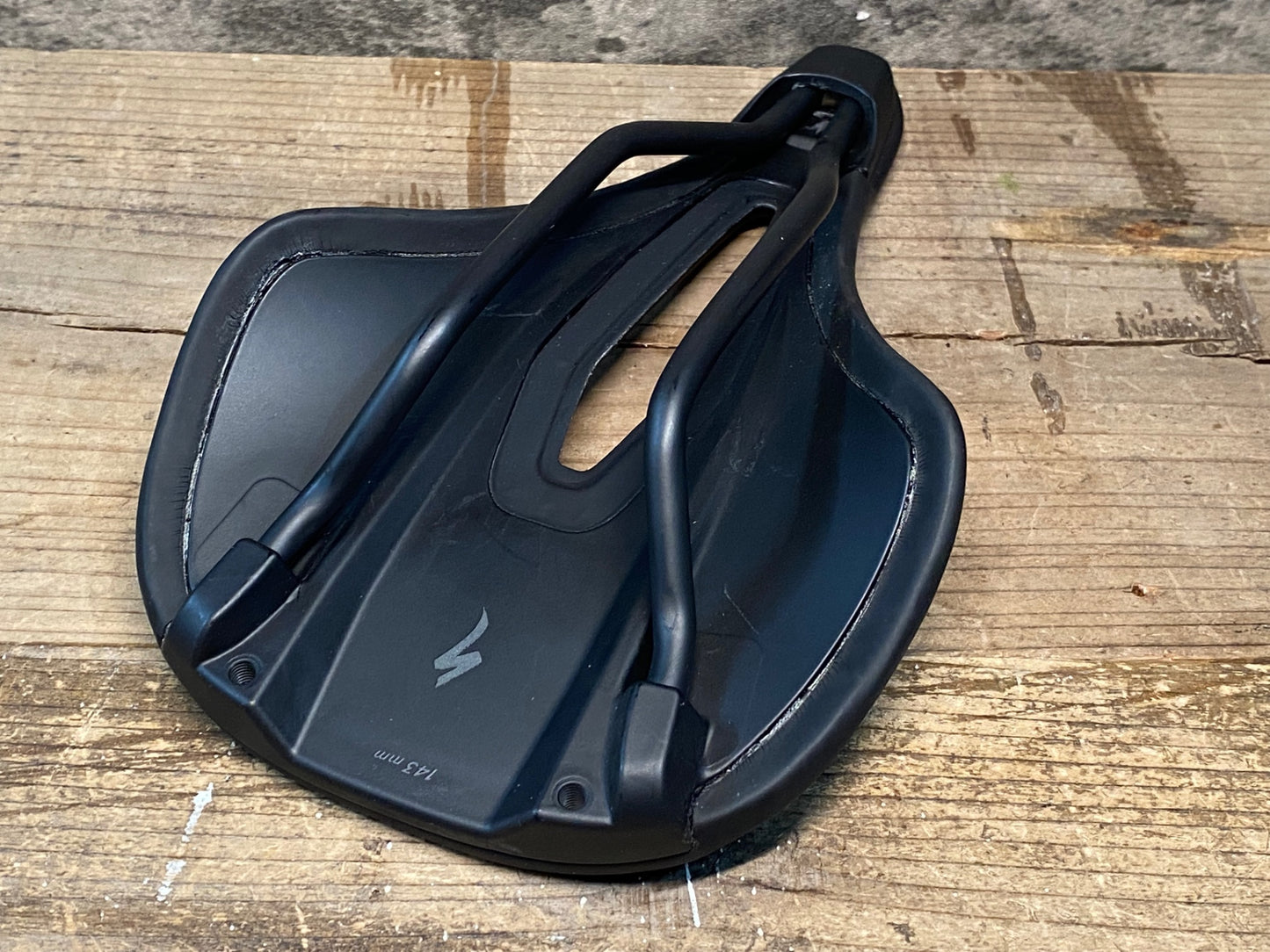 IY568 スペシャライズド SPECIALIZED POWER ARC EXPERT サドル 黒 143mm