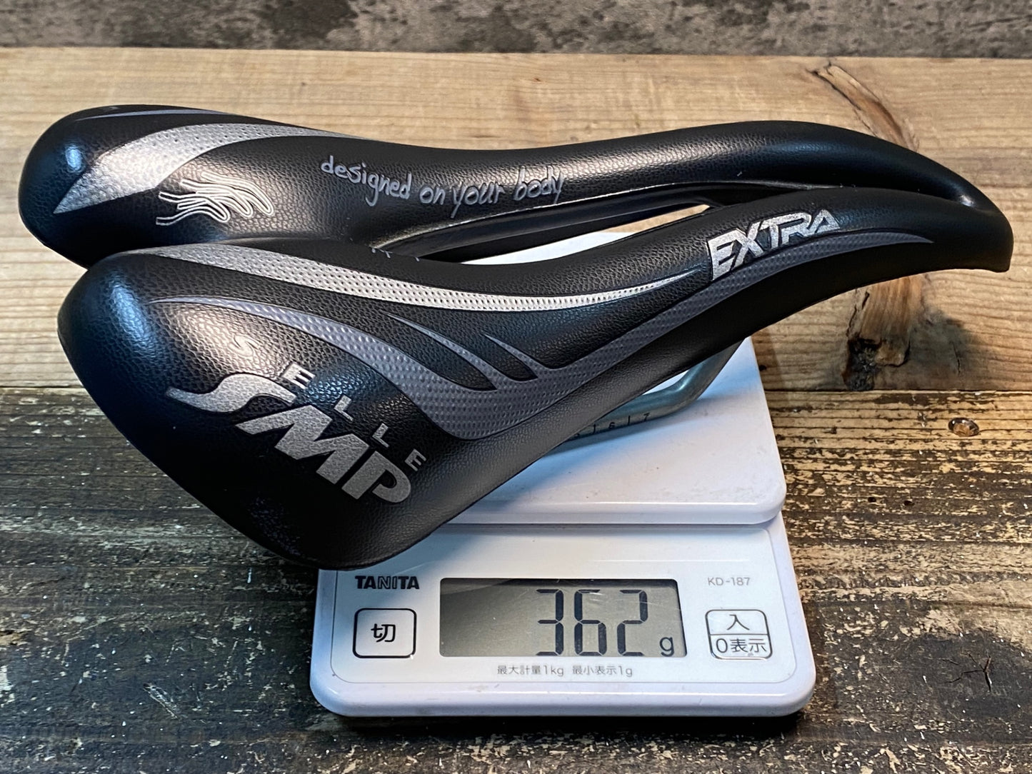 IN803 SELLE SMP エクストラ EXTRA サドル スチールレール 実測143mm 黒