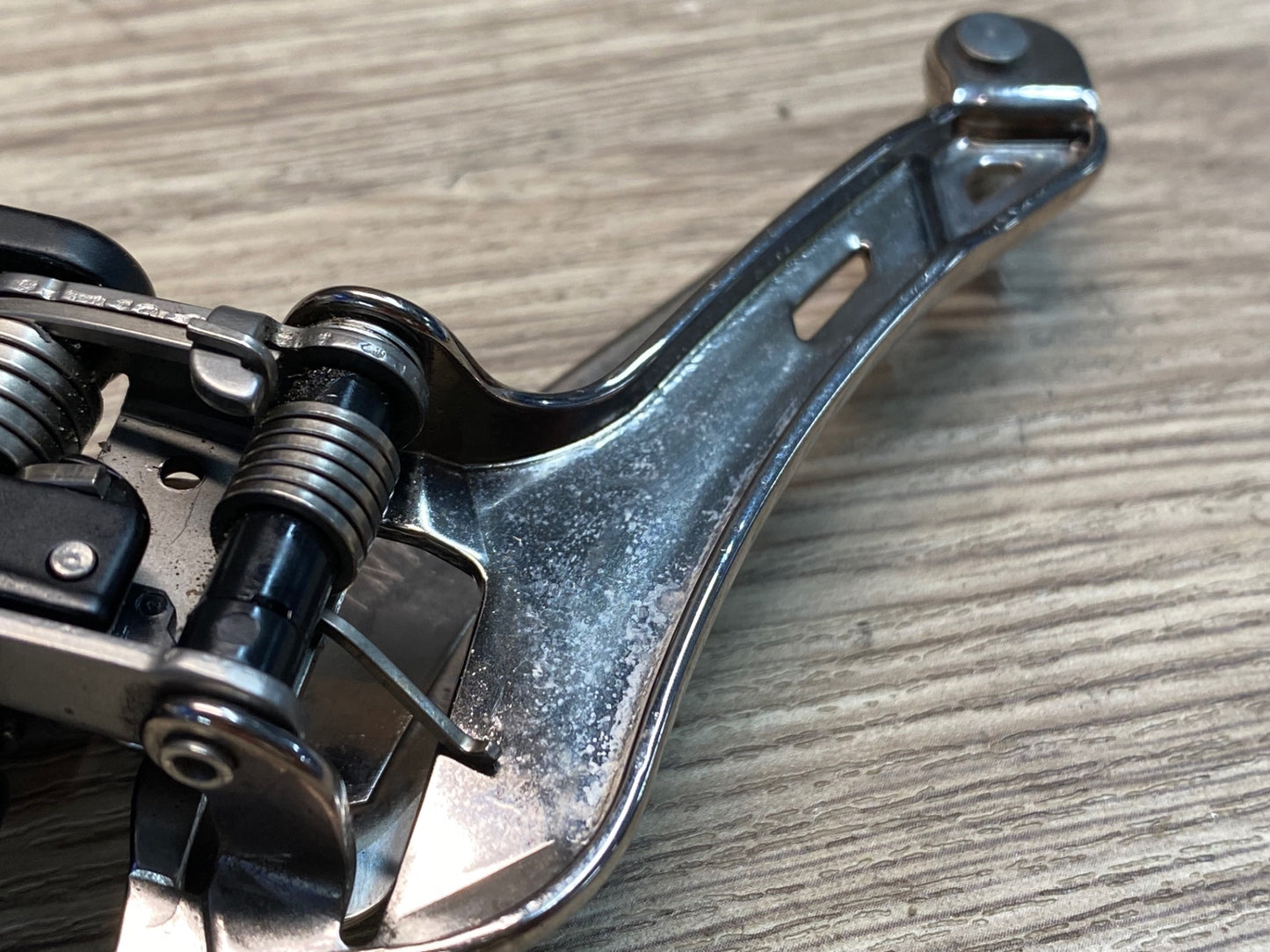 IU688 シマノ SHIMANO デュラエース DURA-ACE FD-R9150 フロントディレイラー ※動作確認済み