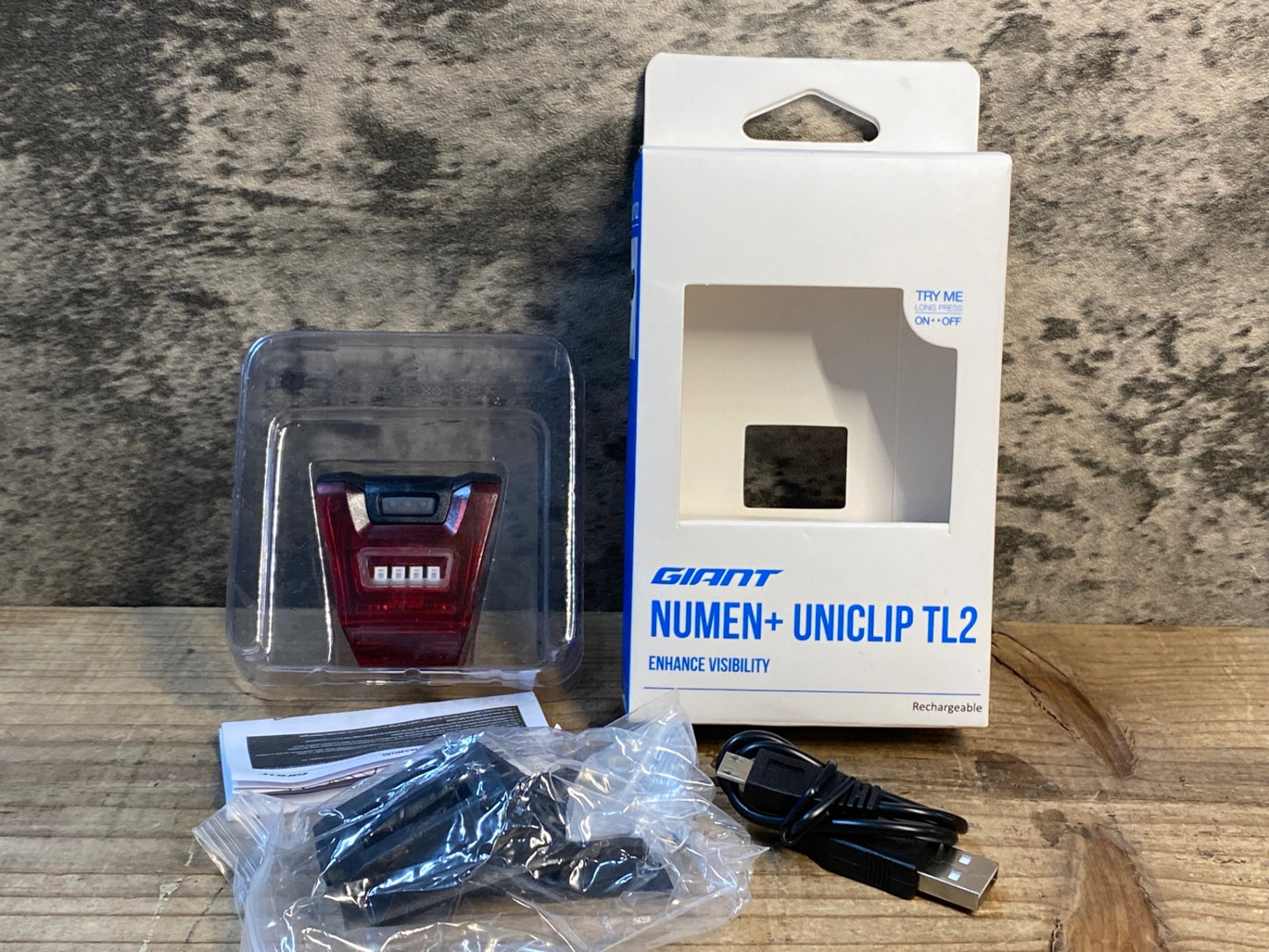 IV818 ジャイアント GIANT Numen+ Uniclip TL 2 テールライト