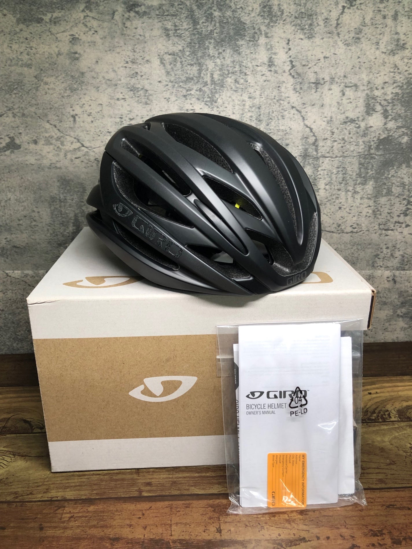 IT481 ジロ GIRO SYNTAX MIPS AF サイクル ヘルメット M 黒 2024/07製造