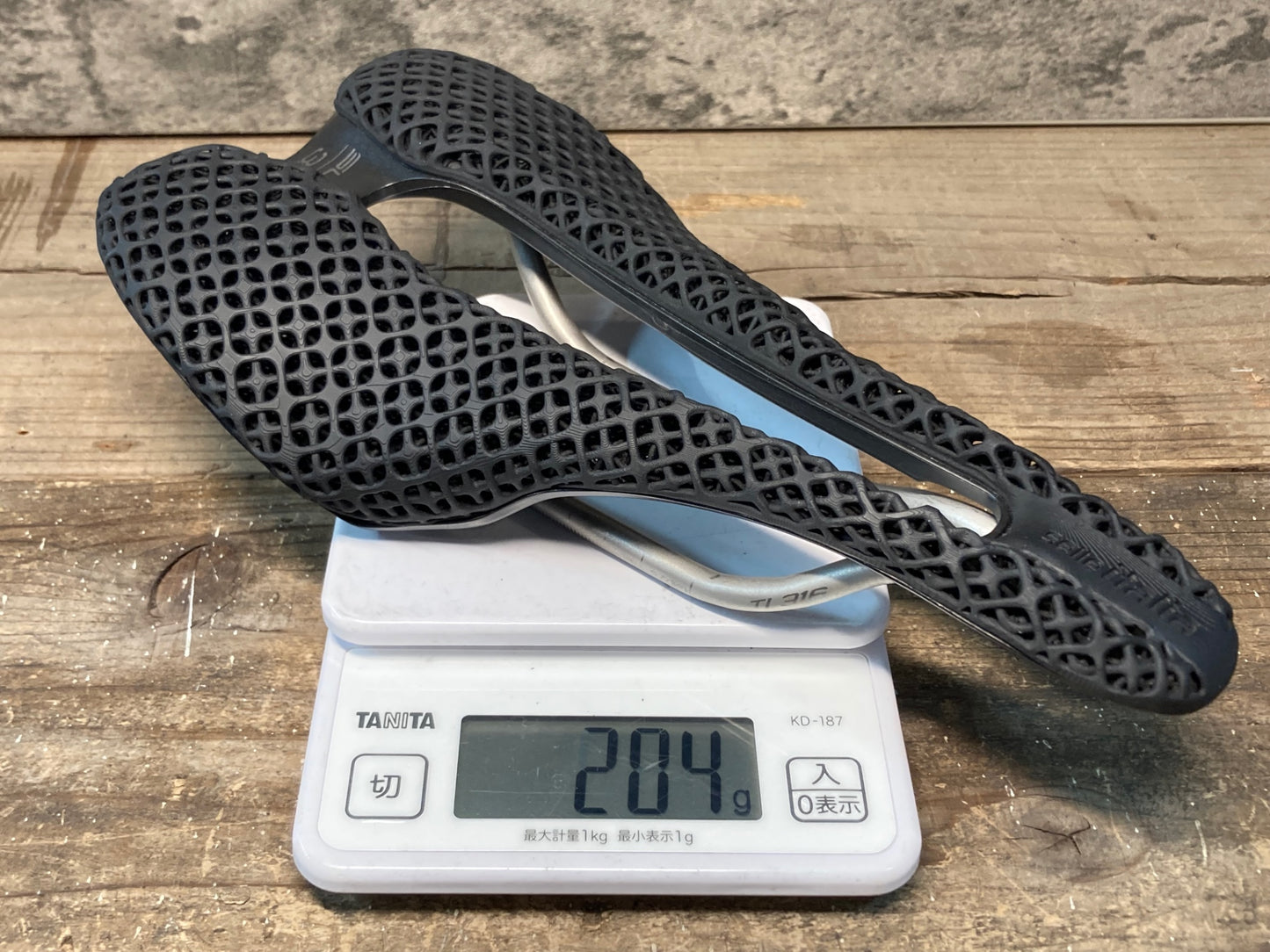 IR709 セライタリア selle italia SLR BOOST 3D サドル 黒 130 Ti316レール