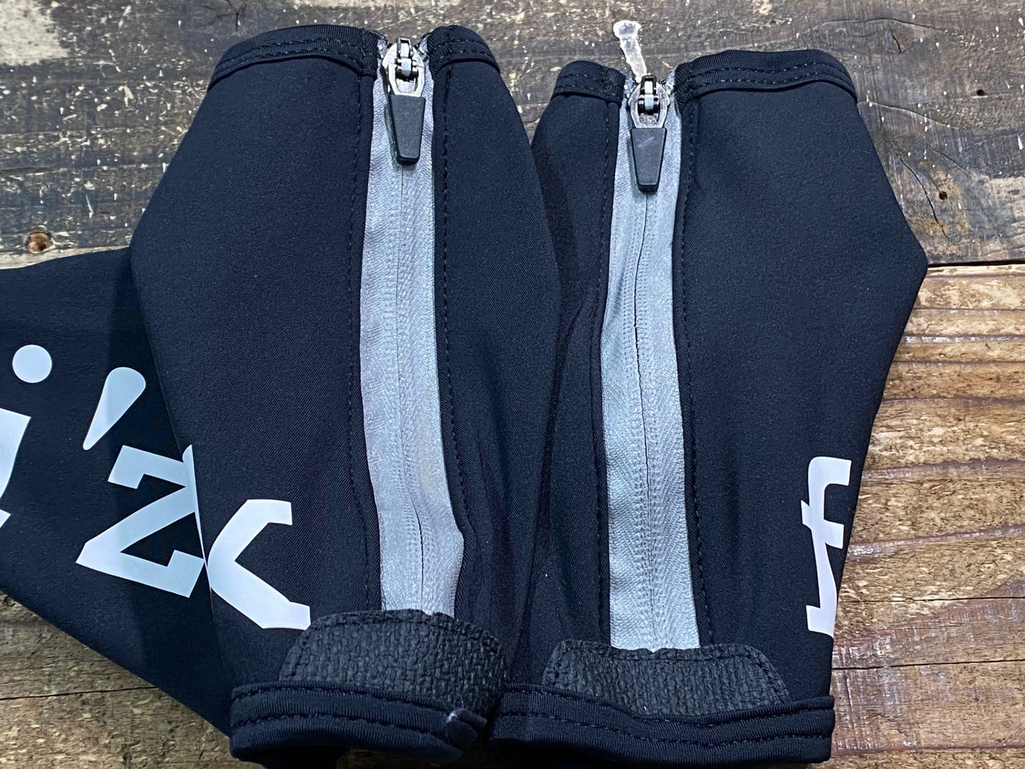 IV957 フィジーク fizik シューズカバー 黒 S 裏起毛