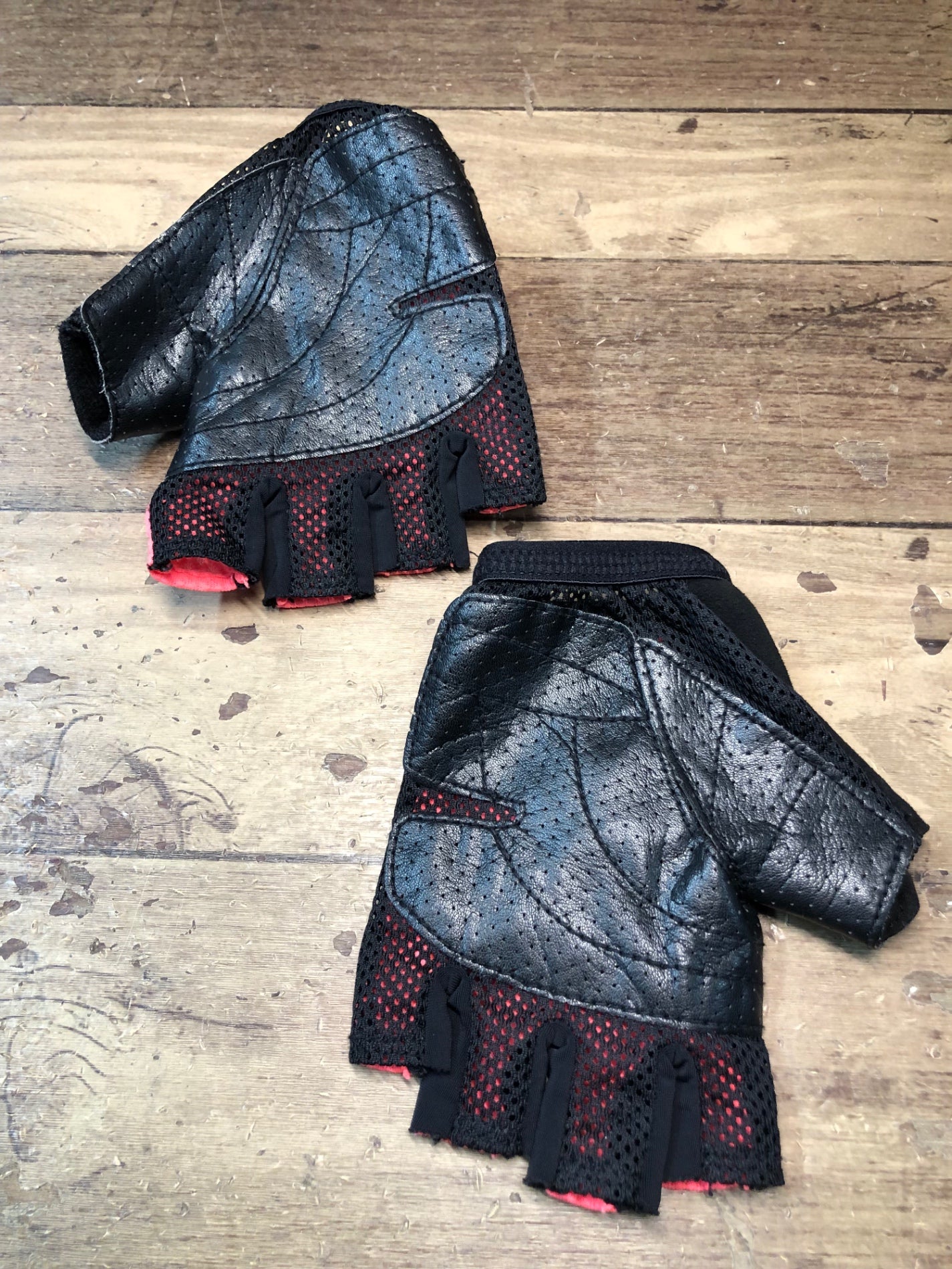 IN349 ラファ RAPHA グローブ 指ぬき ピンク サイズ表記不明