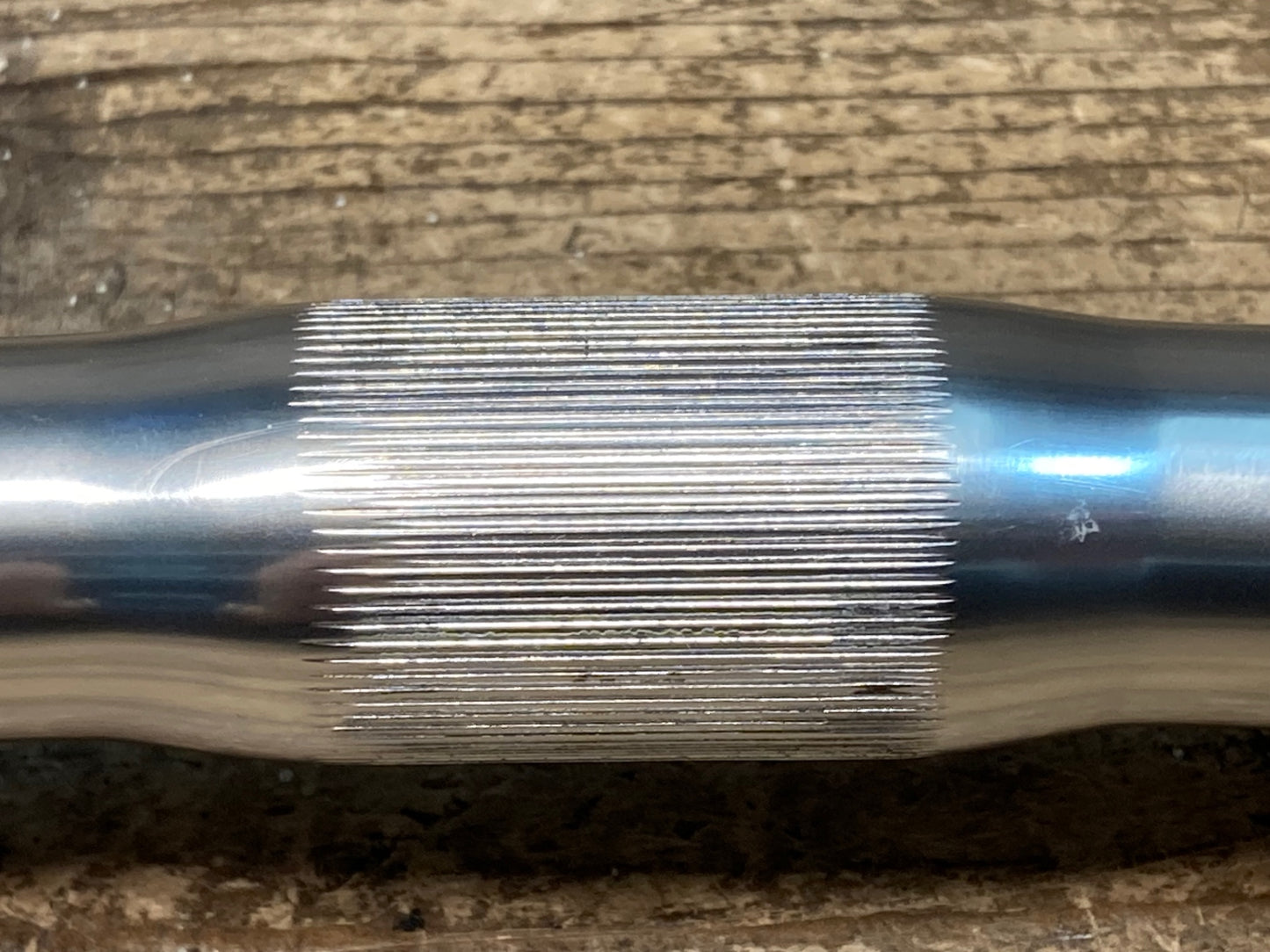 IY530 日東 NITTO B206 ライザーバー 実測525mm Φ25.4