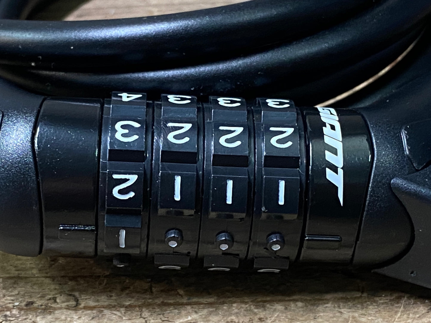 IV721 ジャイアント GIANT FLEX COMBO UNICLIP ケーブルロック