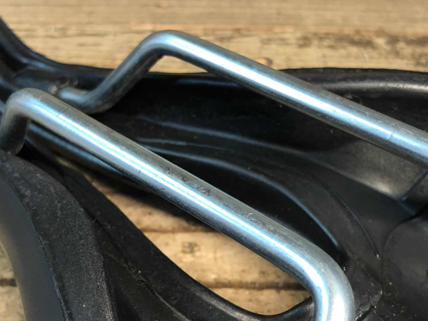 JA563 SELLE SMP TRK サドル 黒 160mm クロモリ