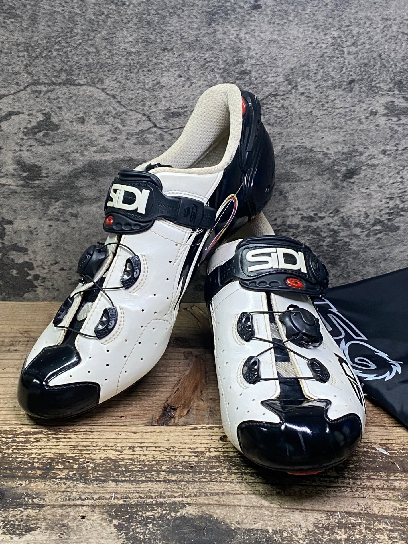 ビンディングシューズ – BICI AMORE EQ STORE