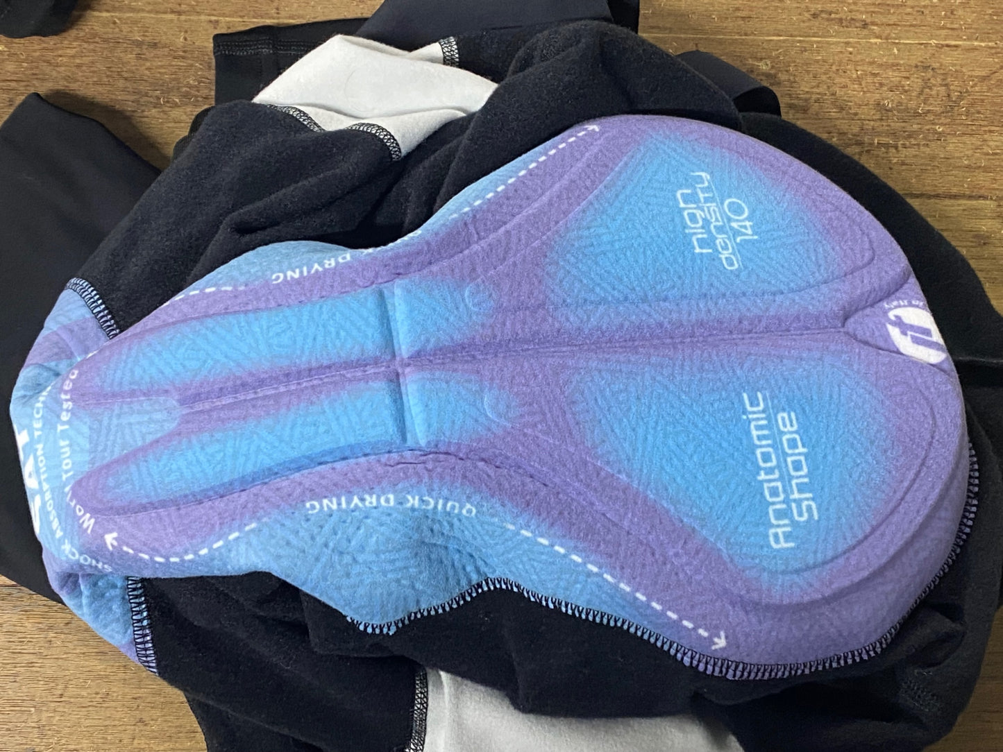 IZ803 ジェッセージ 7ITA GSG ビブタイツ 黒 サイズ不明 タグカット