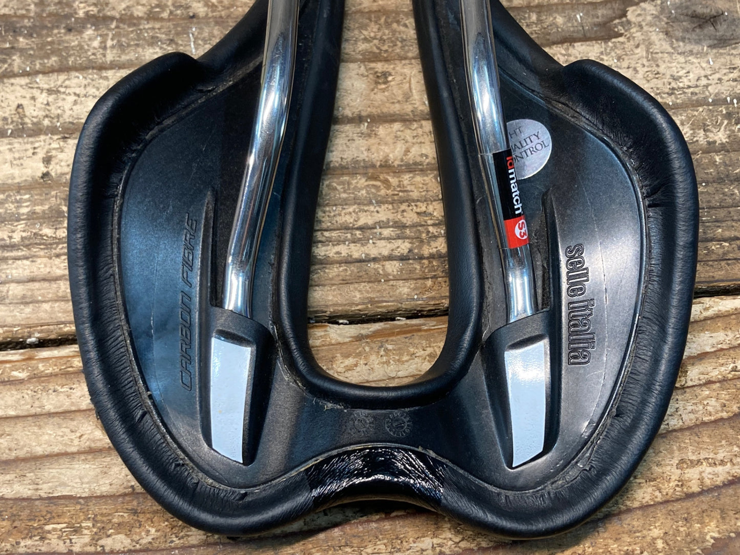 IY528 セライタリア selle italia SLR SUPERFLOW サドル 黒 Ti316レール