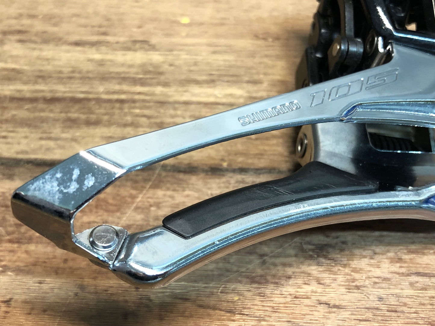 IR953 シマノ SHIMANO 105 FD-R7000 2x11s フロントディレイラー 直付