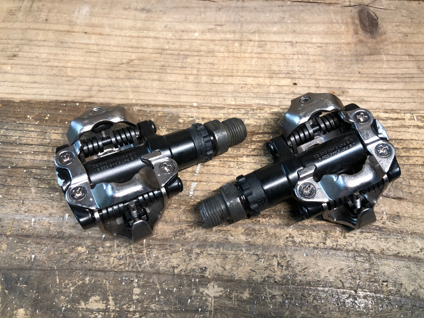 IZ226 シマノ SHIMANO PD-M520 ビンディングペダル SPD