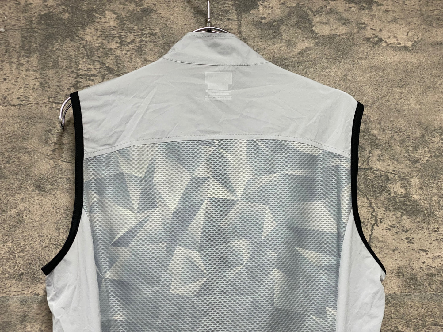 JB712 カペルミュール KAPELMUUR ベスト グレー アジアM