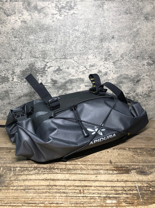 JC234 アピデュラ APIDURA EXPEDITION HANDLEBAR PACK ハンドルバッグ