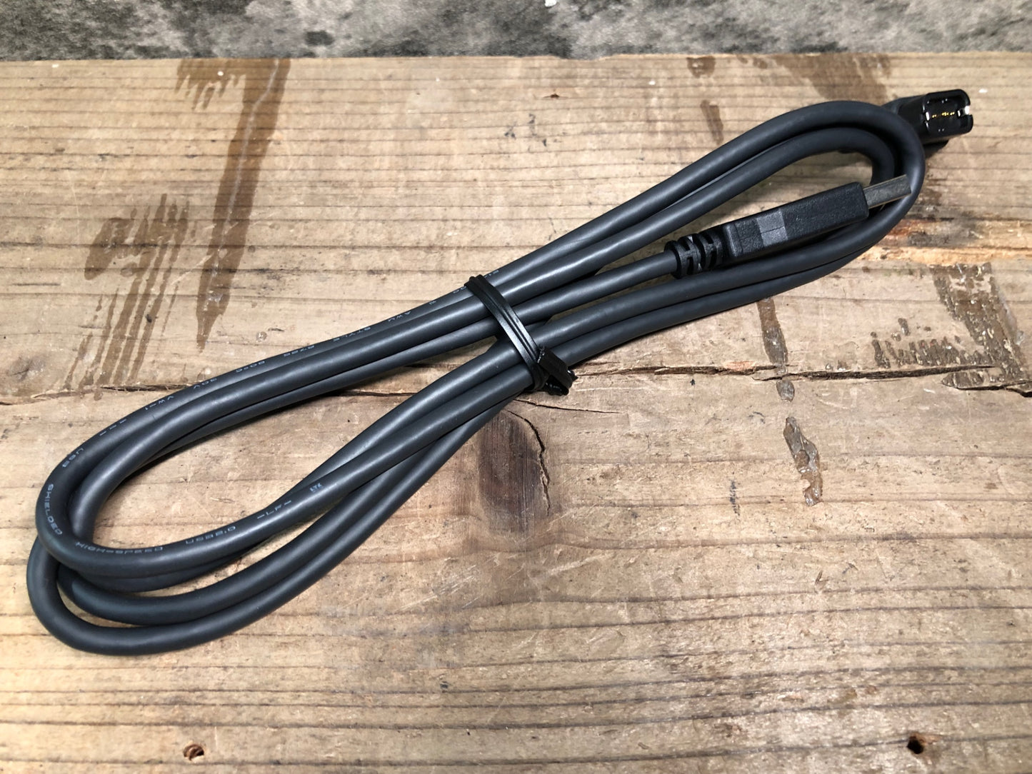 IZ446 シマノ SHIMANO EW-EC300 バッテリーチャージングケーブル Di2 未使用