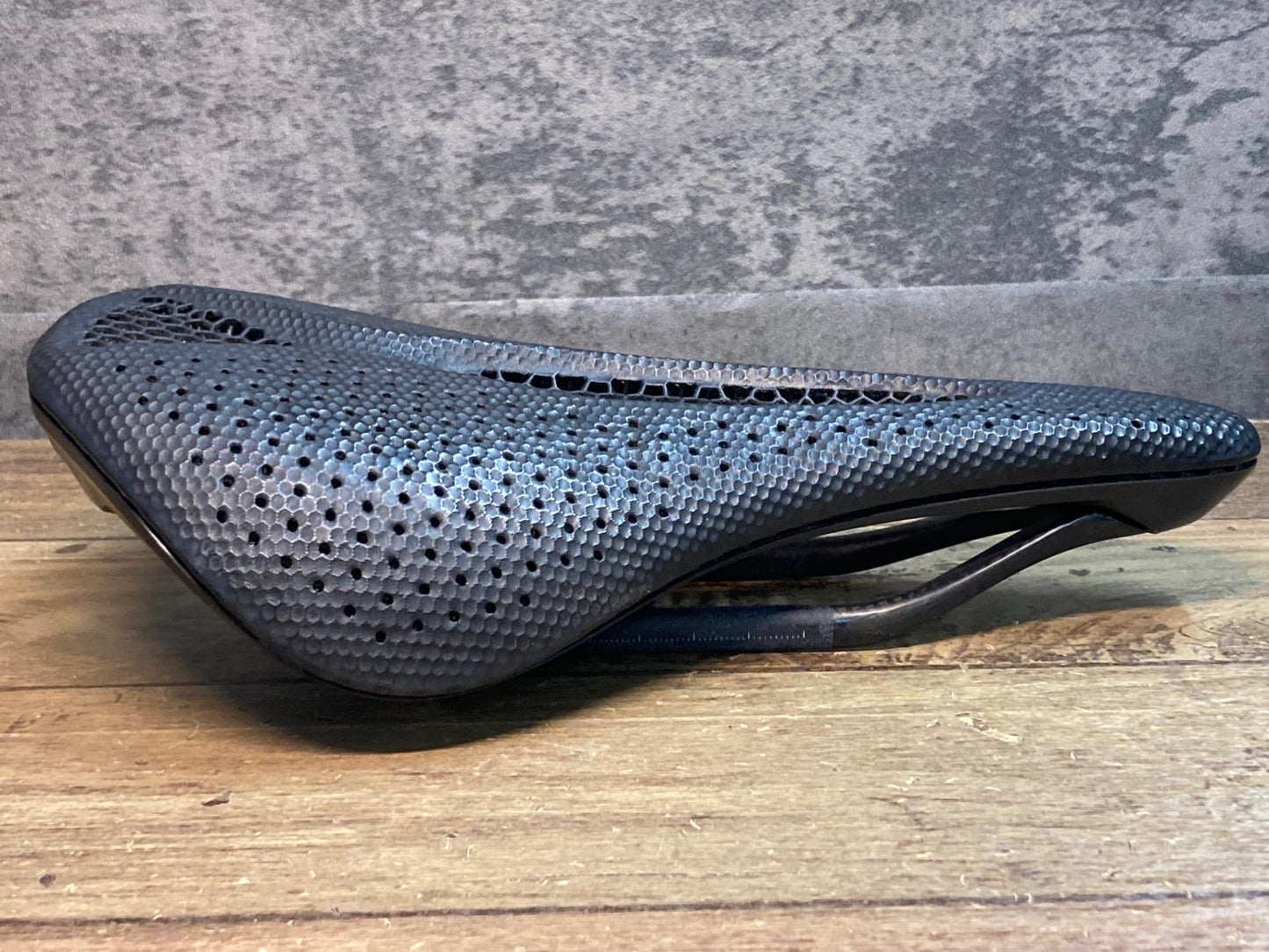 IY068 スペシャライズド SPECIALIZED パワー ミラー S-WORKS POWER MIRROR 143㎜ サドル カーボンレール ※メッシュ構造切れ 座面一部へたり