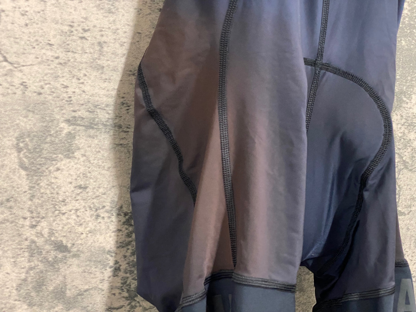 JC599 ラファ Rapha PRO TEAM FLYWEIGHT BIB SHORTS ビブショーツ 紺 M ※色褪せ