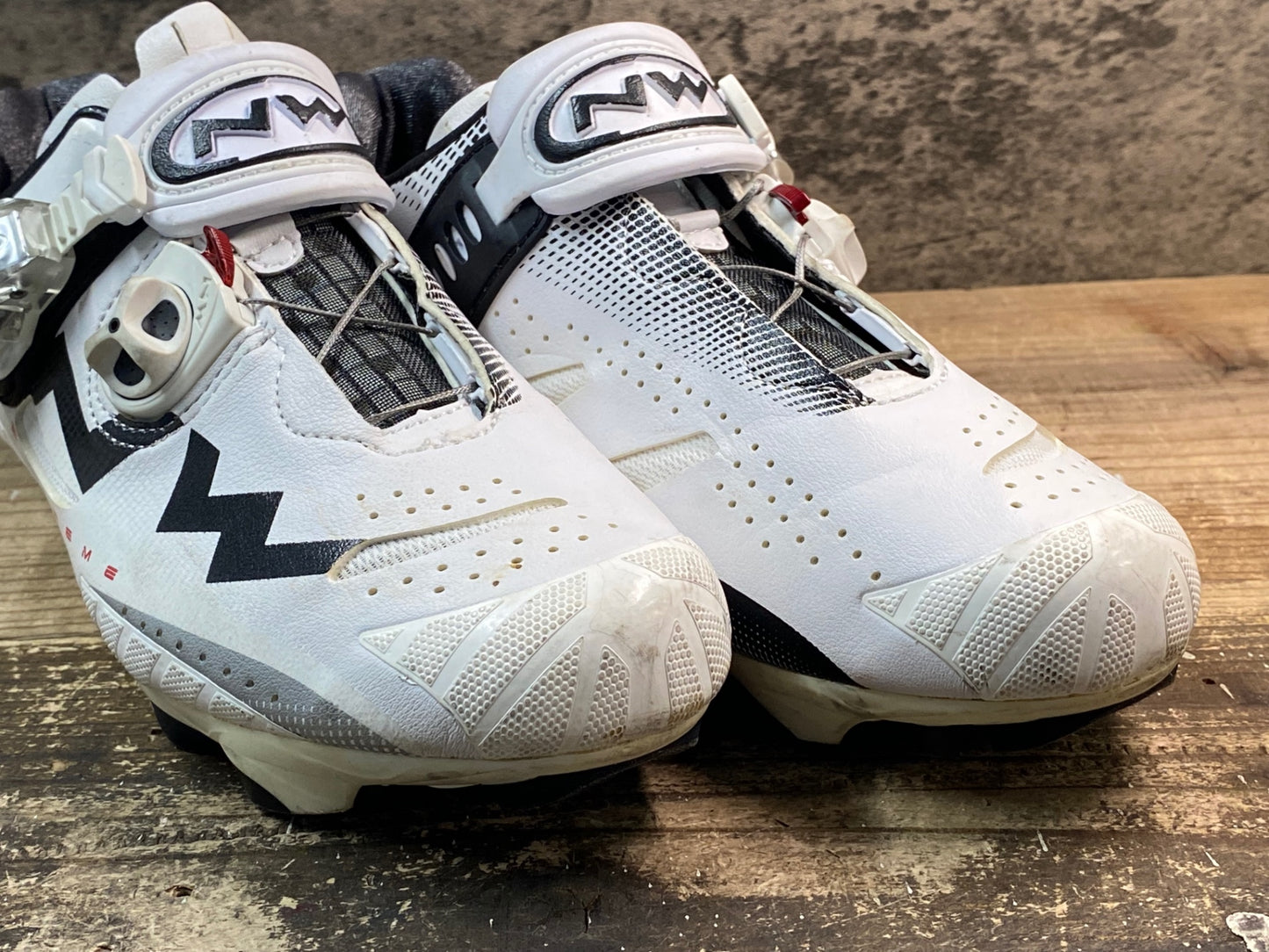 IX861 ノースウェーブ NORTHWAVE EXTREME Tech SBS ビンディングシューズ 2穴 白 EU40