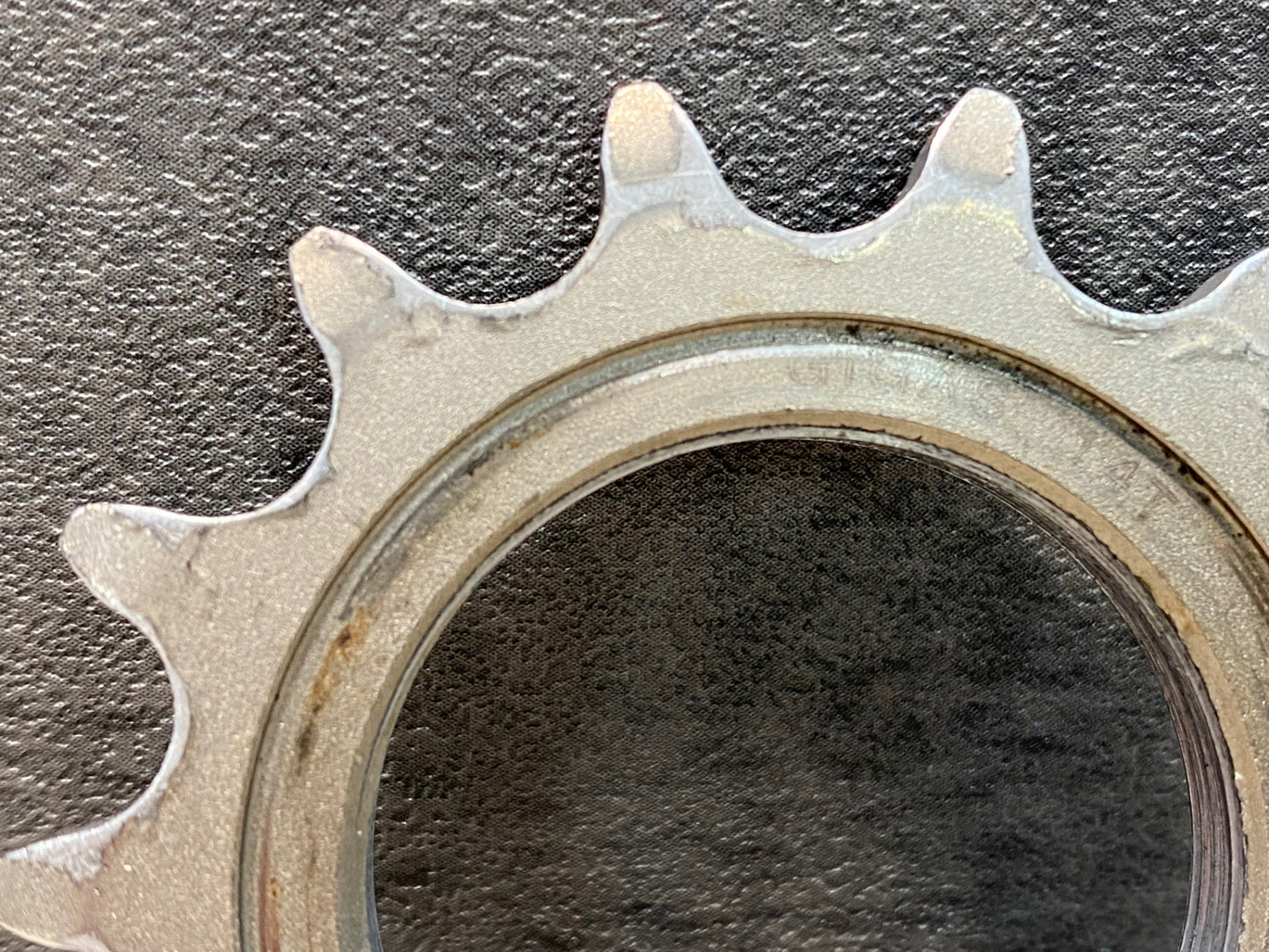 IU928 スギノ sugino GIGAS TRACK BIKE COG トラック コグ 14T njs